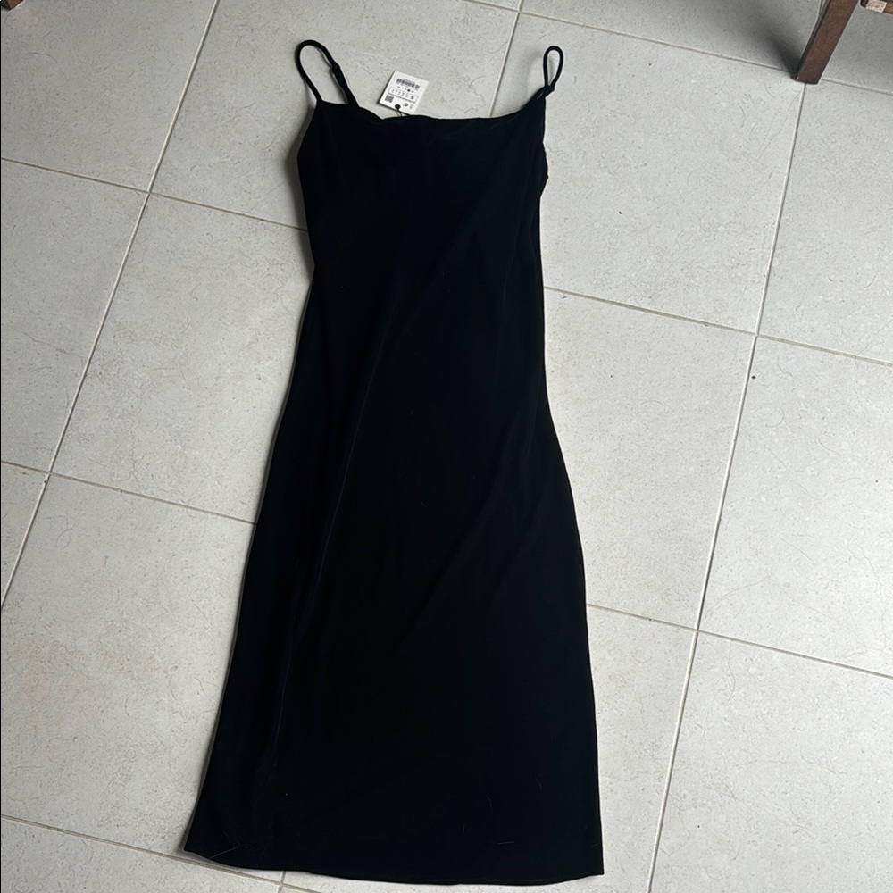 Timeless Velvet Zara Dress